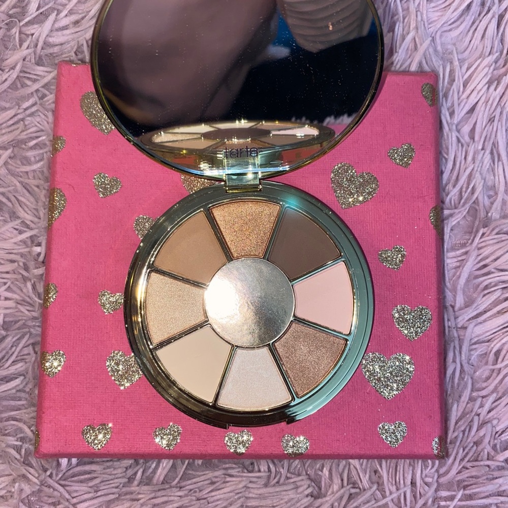 ✨Eyeshadow, lip gloss kit & blush bundle! ✨